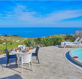 2 bedroom villa with infinity pool near Scopollo, sleeps 4